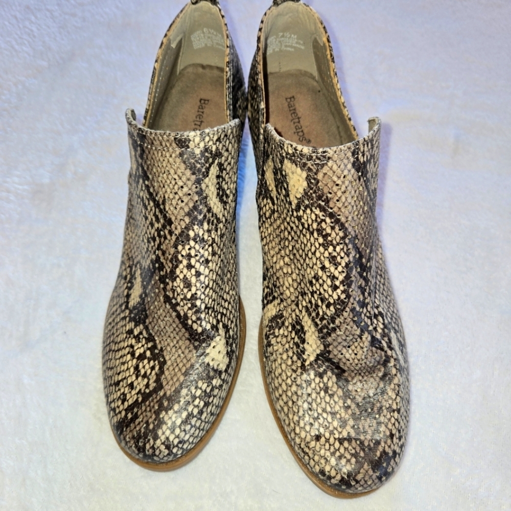 Baretraps Women's Snake Skin Print Ankle Booties -Size 6 1/2 Classic Western EUC - Picture 3 of 10